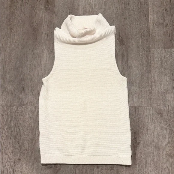 Cream Sleeveless Turtleneck Top - Picture 2 of 6
